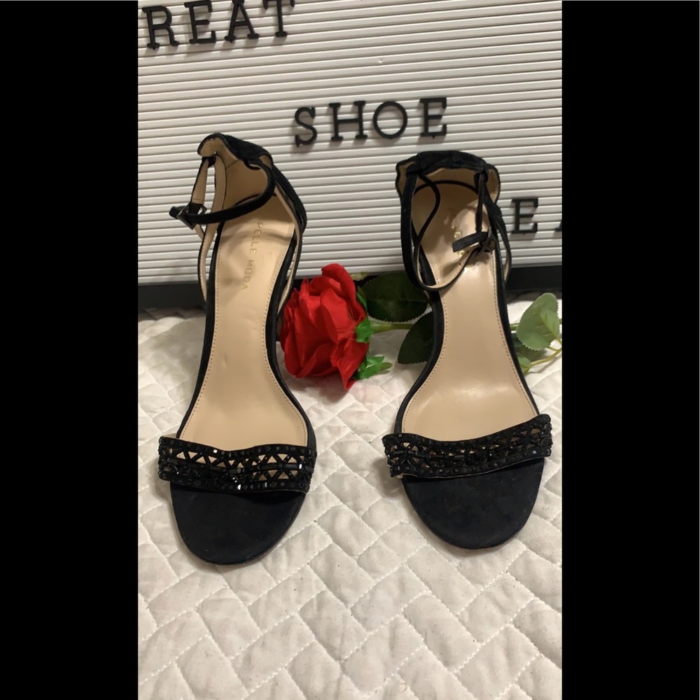 Pelle Moda sandals